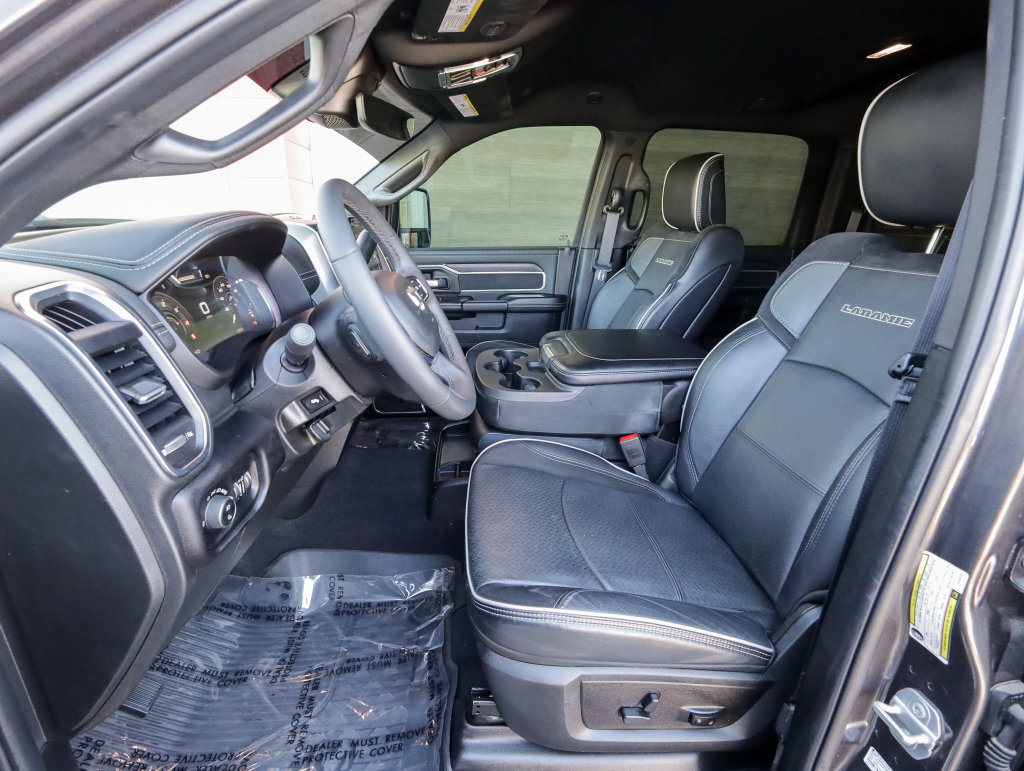 Used 2026 RAM 2500 Laramie AWD/4WD image 13