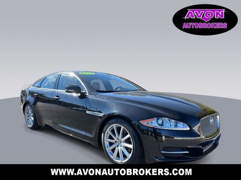 Used 2013 Jaguar XJ image 1