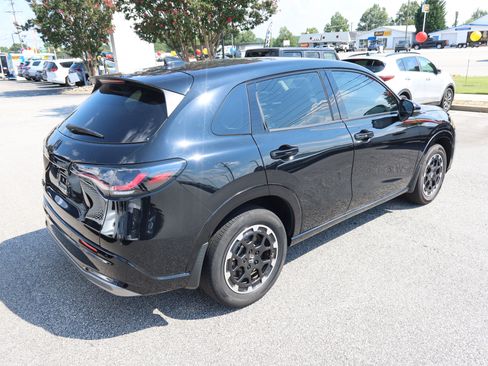 Certified 2024 Honda HR-V EX-L image 4