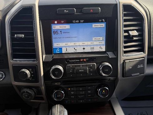 Used 2017 Ford F150 Lariat image 28