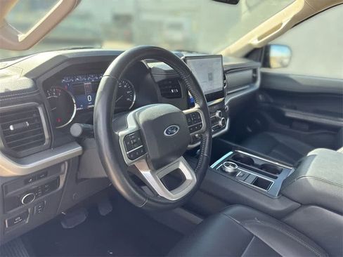 Used 2024 Ford Expedition XLT image 2
