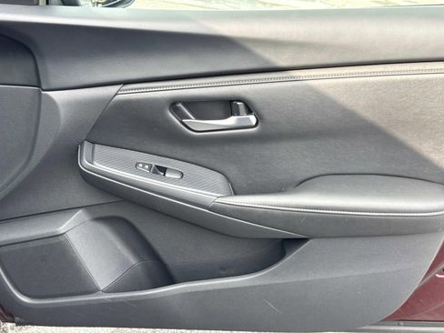 Used 2024 Nissan Sentra SV image 23