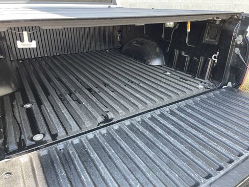 Used 2022 Toyota Tundra Limited AWD/4WD image 10