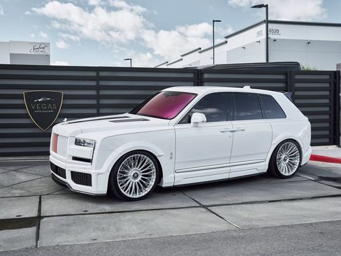 Used 2026 Rolls-Royce Cullinan AWD/4WD image 5