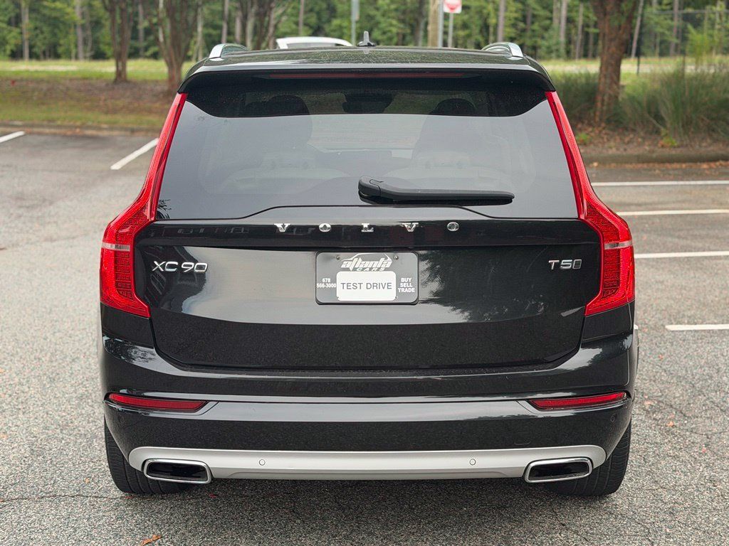 Used 2020 Volvo XC90 T5 Momentum AWD/4WD image 4