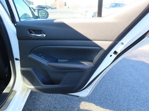 Used 2020 Nissan Altima 2.0 SR image 12