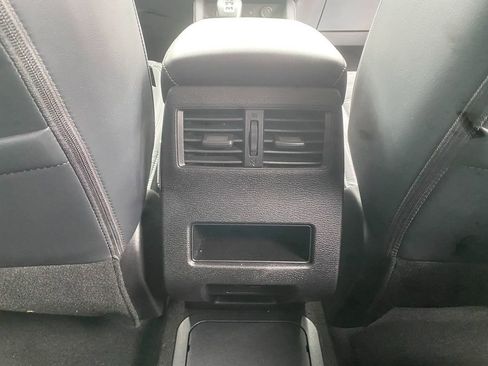 Used 2023 Mitsubishi Outlander SE image 27