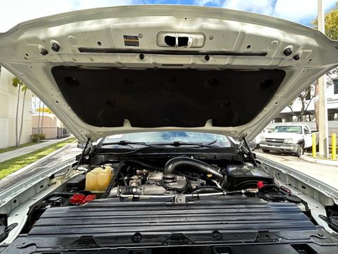 Used 2016 Nissan Titan S image 28