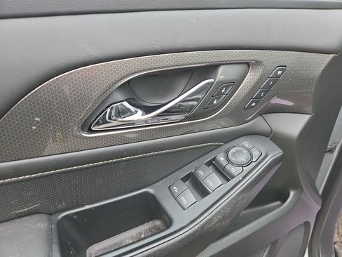 Used 2023 Chevrolet Traverse Premier w/ Redline Edition image 11