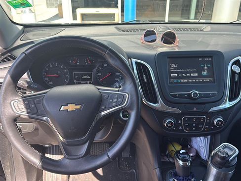 Used 2018 Chevrolet Equinox LT AWD/4WD image 6