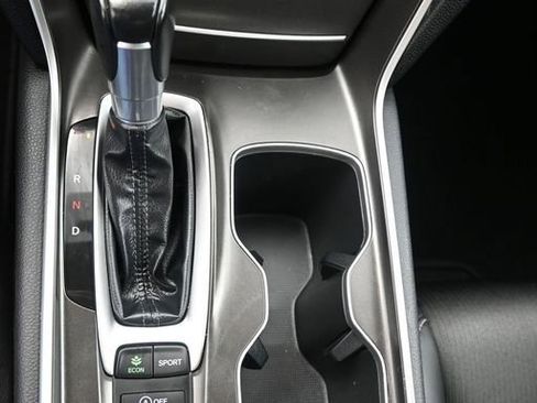 Used 2022 Honda Accord Sport image 12