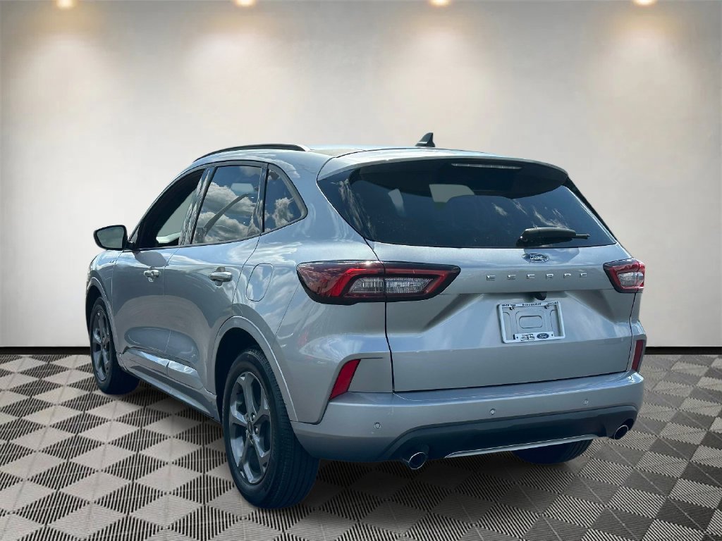 Certified 2024 Ford Escape ST-Line w/ Tech Pack #1 FWD image 5