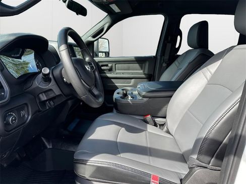 New 2024 RAM 2500 Tradesman w/ Chrome Appearance Group image 7