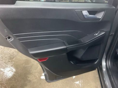 Used 2025 Ford Escape ST-Line AWD/4WD image 14