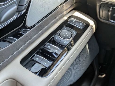 Used 2020 Lincoln Aviator Reserve w/ Equipment Group 201A RWD image 21