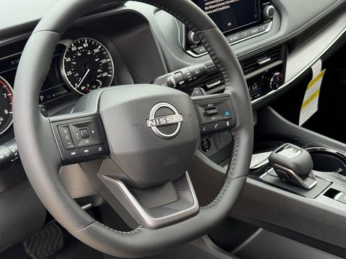 New 2026 Nissan Rogue SV image 8