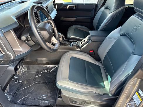 Used 2023 Ford Bronco Outer Banks image 26