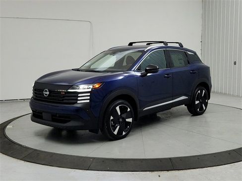 New 2026 Nissan Kicks SR image 3