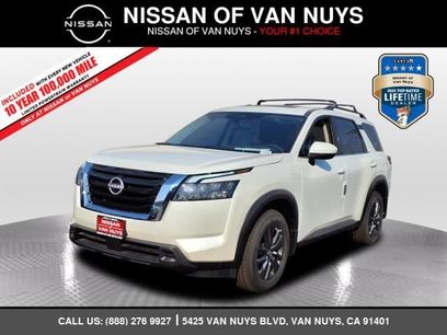 New 2024 Nissan Pathfinder SV w/ SV Premium Package