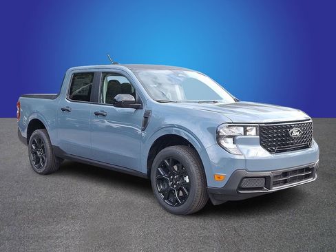 New 2025 Ford Maverick XLT w/ XLT Luxury Package image 2