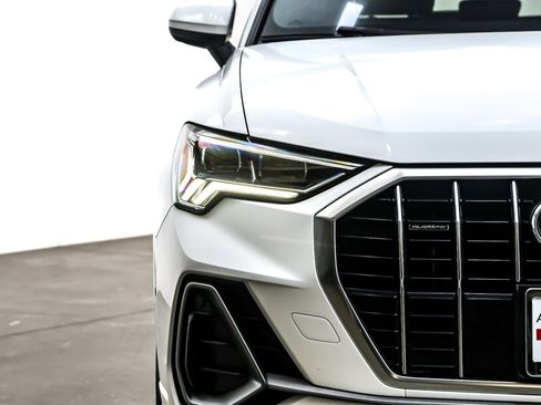 Used 2019 Audi Q3 2.0T Prestige w/ Prestige Package image 14