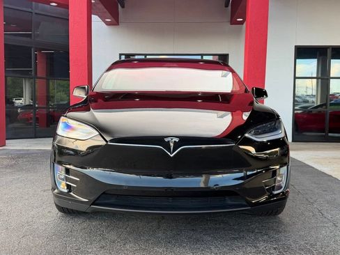 Used 2023 Tesla Model X AWD/4WD image 3
