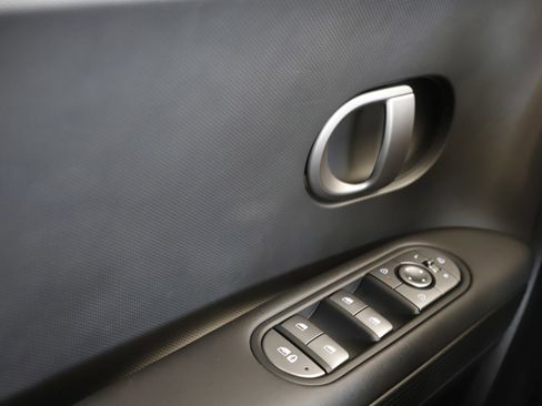 New 2025 Hyundai Ioniq 5 SEL image 19