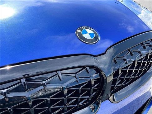 Used 2022 BMW 330i Sedan w/ M Sport Package RWD image 29