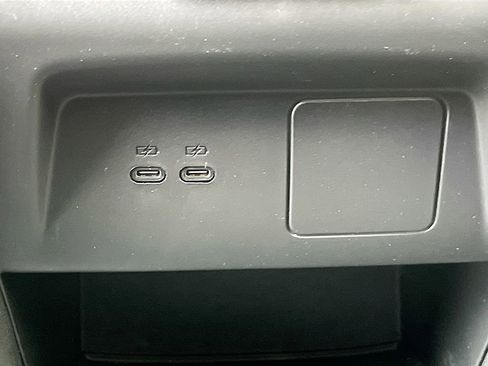 Used 2025 Chevrolet Traverse Z71 w/ LPO, Floor Liner Package AWD/4WD image 26