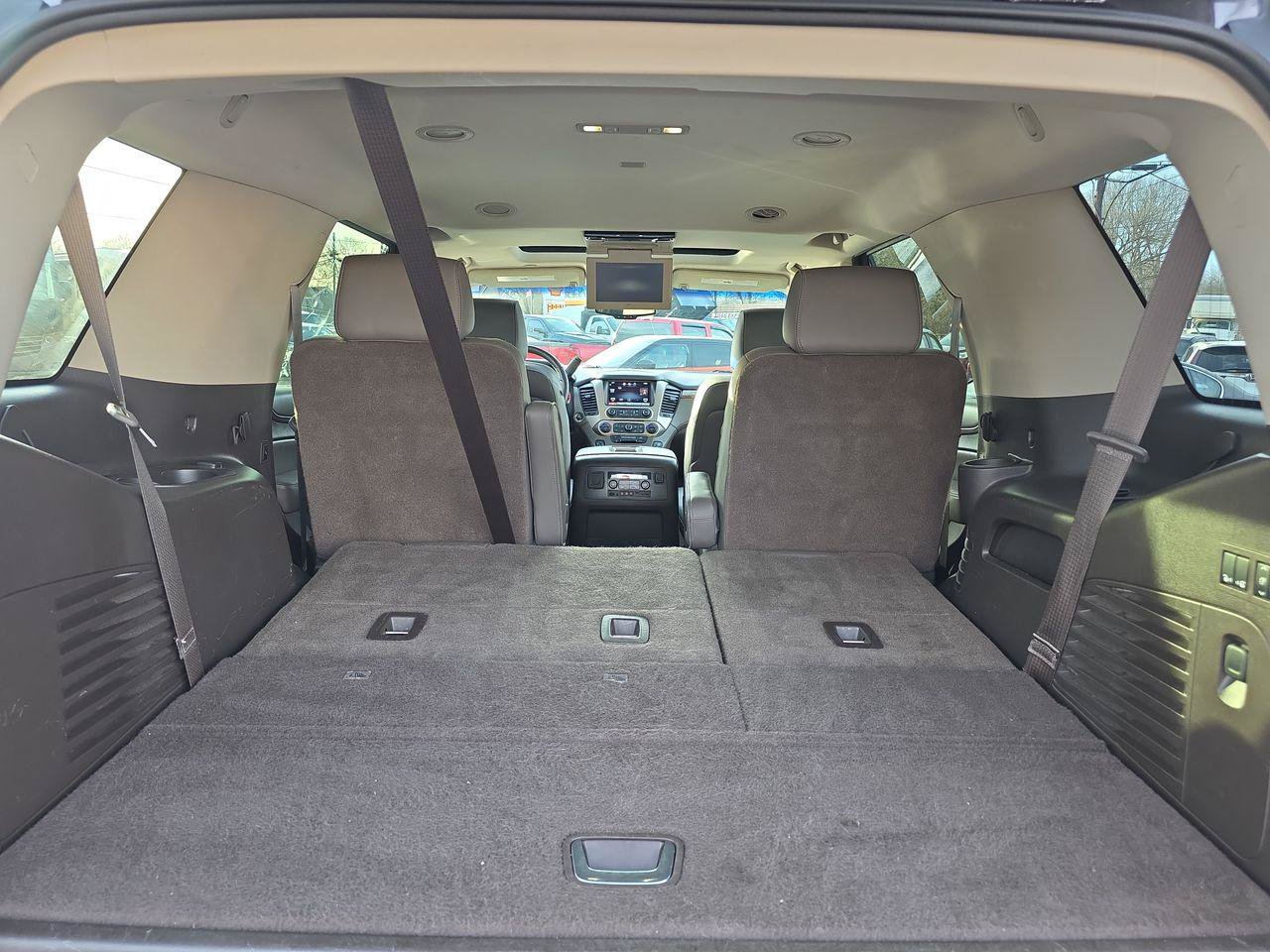Used 2015 GMC Yukon Denali w/ Touring Package AWD/4WD image 29