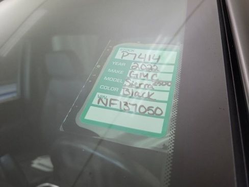 Certified 2022 GMC Sierra 2500 Denali w/ Denali Black Diamond Edition image 22