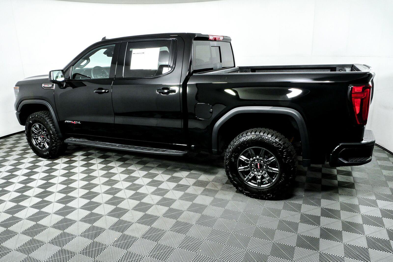 Used 2026 GMC Sierra 1500 AT4X AWD/4WD image 31