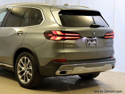 New 2026 BMW X5 xDrive50e w/ Climate Comfort Package image 8