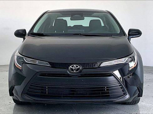Used 2026 Toyota Corolla LE FWD image 3