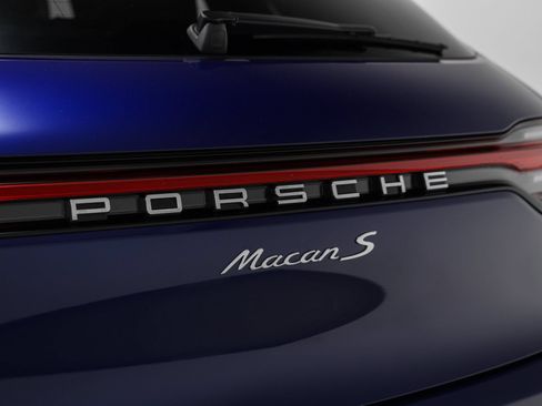 Certified 2026 Porsche Macan S AWD/4WD image 21