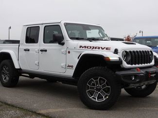 New 2026 Jeep Gladiator Mojave video 2