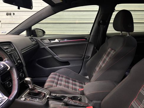 Used 2017 Volkswagen GTI Sport FWD image 20