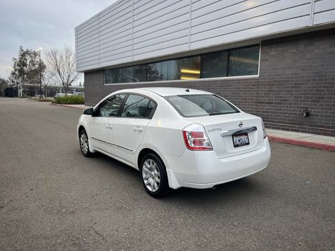 Used 2010 Nissan Sentra 2.0 S w/ Convenience Pkg image 3