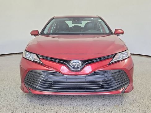 Used 2020 Toyota Camry LE w/ Convenience Package FWD image 3