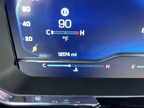 Used 2025 Chevrolet Silverado 1500 ZR2 w/ Technology Package image 9