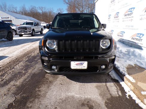 Used 2023 Jeep Renegade Altitude w/ Sun/Sound Group image 2