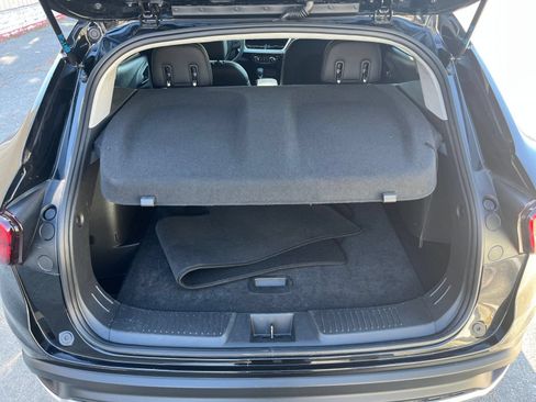Used 2025 Chevrolet Trax LT FWD image 29