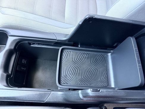 Used 2017 Honda CR-V LX image 43