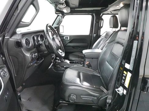 Used 2022 Jeep Wrangler Unlimited Sahara w/ Cold Weather Group AWD/4WD image 25
