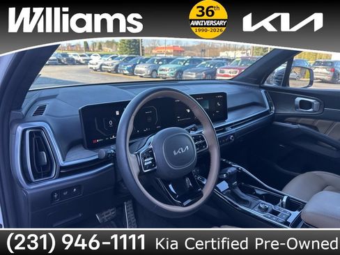Used 2025 Kia Sorento SX Prestige w/ Olive Brown Leather Package AWD/4WD image 27