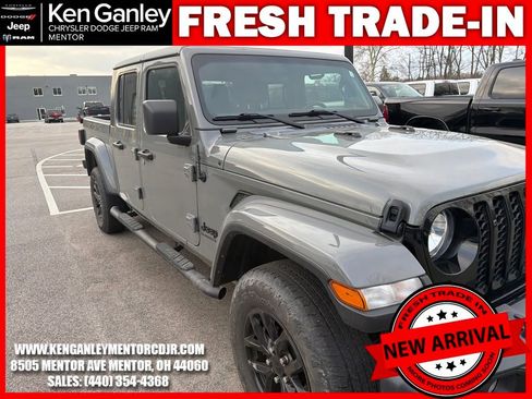 Used 2022 Jeep Gladiator Sport image 12