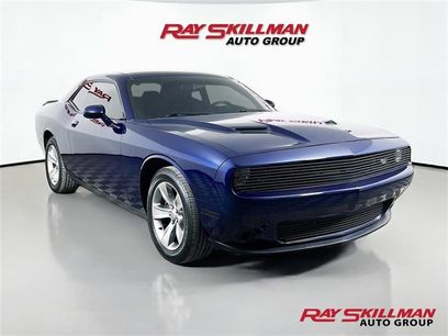 Used 2016 Dodge Challenger SXT