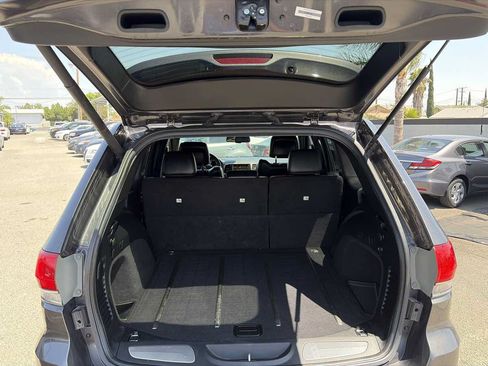 Used 2016 Jeep Grand Cherokee Limited AWD/4WD image 19