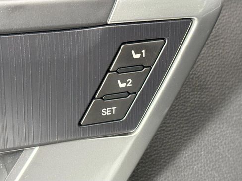 Used 2024 Toyota Tundra Platinum image 31