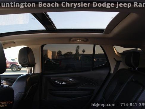 Used 2020 GMC Terrain Denali w/ Denali Premium Package image 33